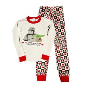 Hanna Andersson Star Wars Mandalorian Valentine’s PJs Size 8